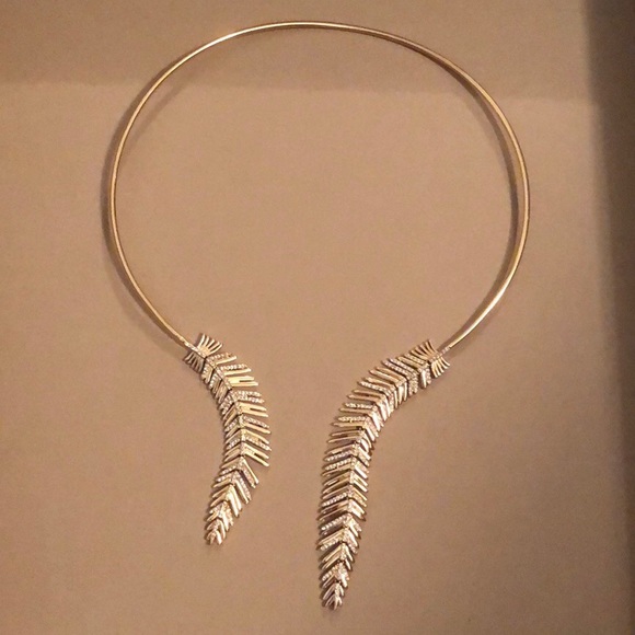 BCBG feather set - Picture 2 of 3